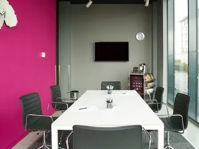 Moxy Aberdeen Airport Dyce