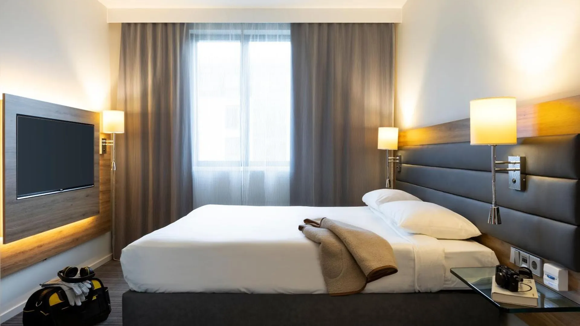 Moxy Aberdeen Airport Dyce 4*,