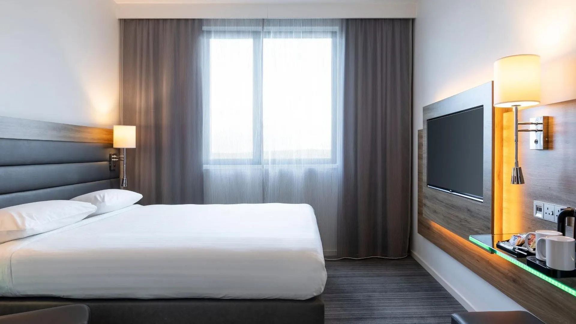 Moxy Aberdeen Airport Dyce