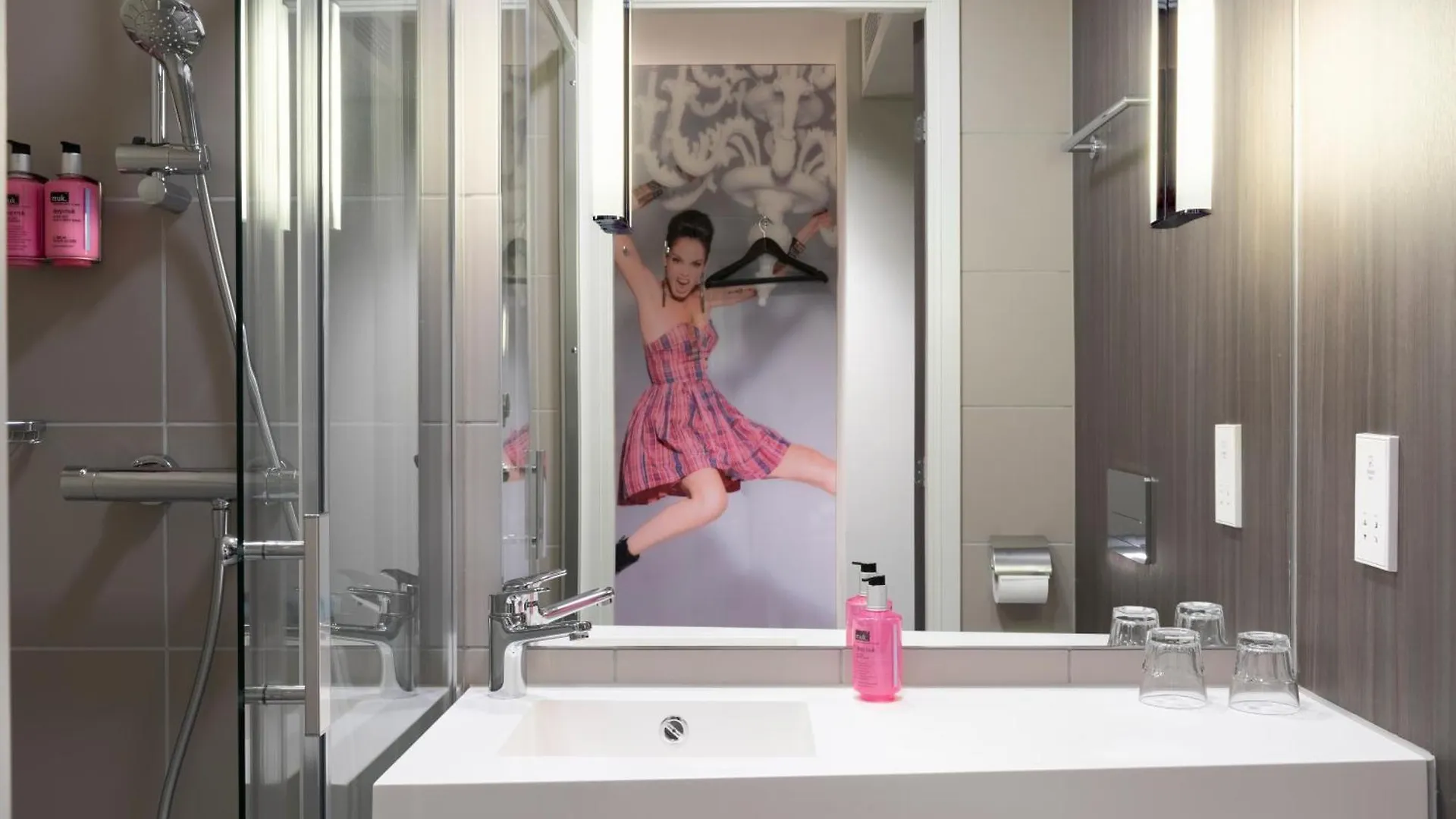 **** Hotel Moxy Aberdeen Airport Dyce United Kingdom